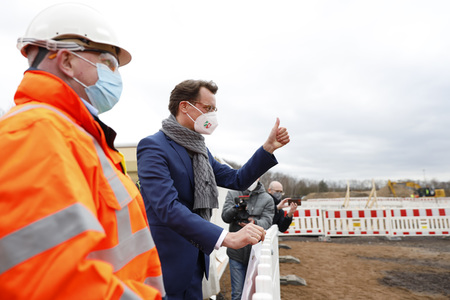 Eröffnung der Baustellte für eine Bio-Flüssiggas-Anlage in Köln