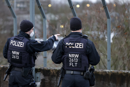 Sicherheitsmaßnahmen beim Drach Prozess in Köln