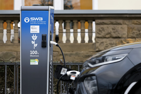 Symbolfoto Stromtankstelle