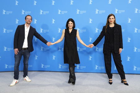 Photocall 'A E I O U - Das schnelle Alphabet der Liebe', Berlinale 2022