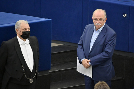 Jahresbericht 2021 der EZB im EU-Parlament in Straßburg