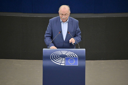 Jahresbericht 2021 der EZB im EU-Parlament in Straßburg
