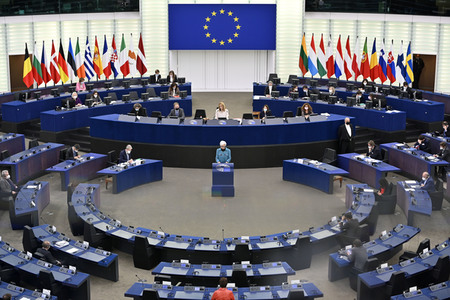Jahresbericht 2021 der EZB im EU-Parlament in Straßburg