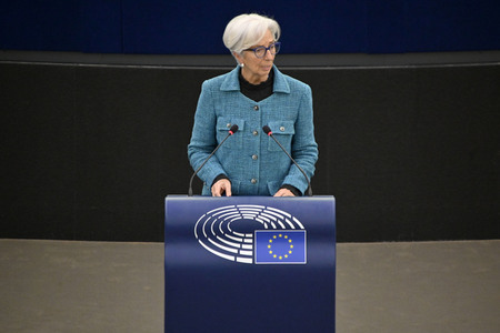 Jahresbericht 2021 der EZB im EU-Parlament in Straßburg