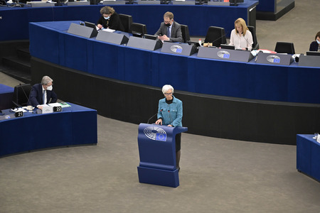 Jahresbericht 2021 der EZB im EU-Parlament in Straßburg