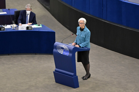 Jahresbericht 2021 der EZB im EU-Parlament in Straßburg