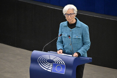 Jahresbericht 2021 der EZB im EU-Parlament in Straßburg