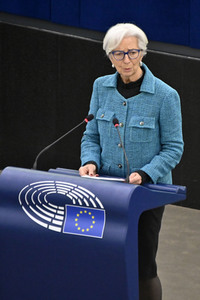 Jahresbericht 2021 der EZB im EU-Parlament in Straßburg