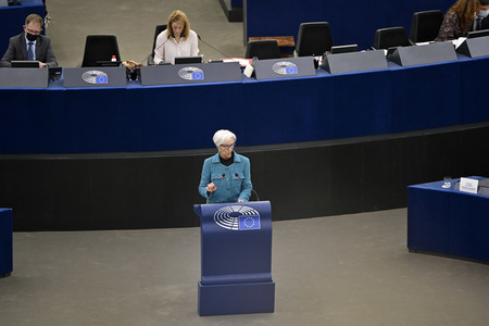Jahresbericht 2021 der EZB im EU-Parlament in Straßburg