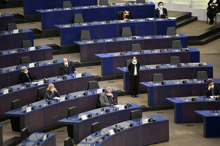 Jahresbericht 2021 der EZB im EU-Parlament in Straßburg