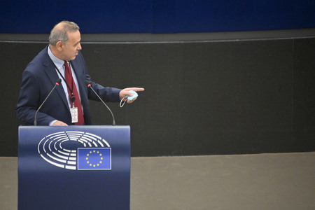 Jahresbericht 2021 der EZB im EU-Parlament in Straßburg