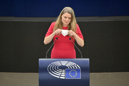 Jahresbericht 2021 der EZB im EU-Parlament in Straßburg
