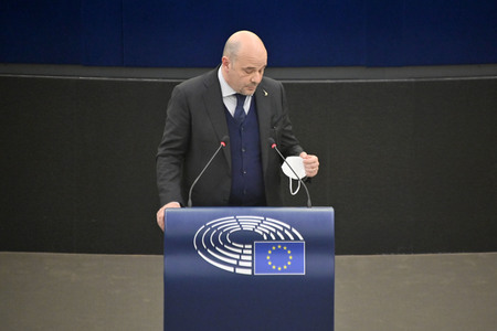 Jahresbericht 2021 der EZB im EU-Parlament in Straßburg