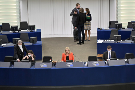 Jahresbericht 2021 der EZB im EU-Parlament in Straßburg
