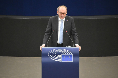 Jahresbericht 2021 der EZB im EU-Parlament in Straßburg
