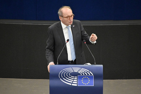 Jahresbericht 2021 der EZB im EU-Parlament in Straßburg