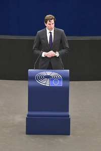 Jahresbericht 2021 der EZB im EU-Parlament in Straßburg