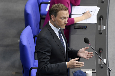 16. Sitzung des Deutschen Bundestages in Berlin