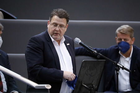 16. Sitzung des Deutschen Bundestages in Berlin