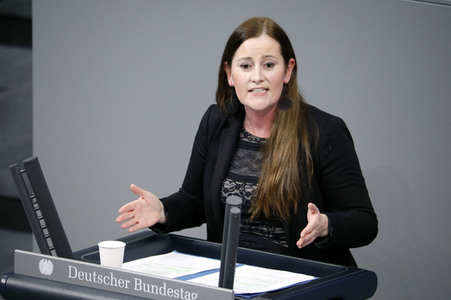 16. Sitzung des Deutschen Bundestages in Berlin