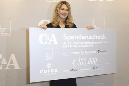 Spendenübergabe mit Steffi Graf in Hamburg