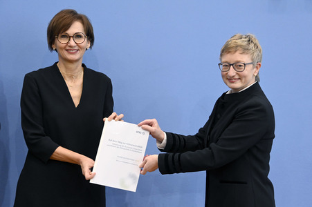 Pressekonferenz zur Vorstellung des Jahresgutachtens der Wissenschaftsplattform Klimaschutz in Berlin