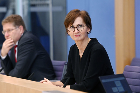 Pressekonferenz zur Vorstellung des Jahresgutachtens der Wissenschaftsplattform Klimaschutz in Berlin