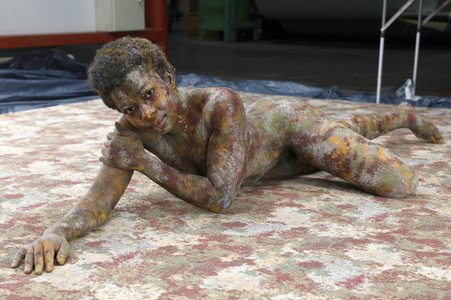 DIVERSE PEOPLE ART Kunstperformance Black