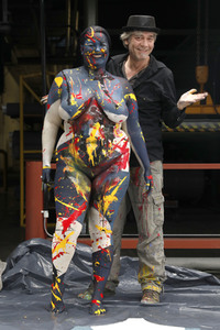 DIVERSE PEOPLE ART Kunstperformance Curvy