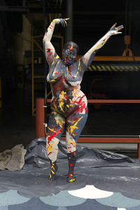 DIVERSE PEOPLE ART Kunstperformance Curvy