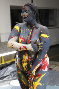 DIVERSE PEOPLE ART Kunstperformance Curvy