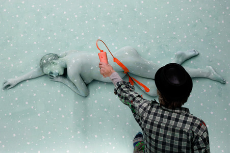 DIVERSE PEOPLE ART Kunstperformance Pregnant