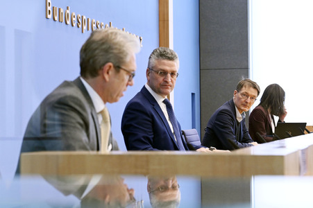 Pressekonferenz zur aktuellen Corona-Lage in Berlin