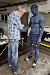 DIVERSE PEOPLE ART Kunstperformance Male