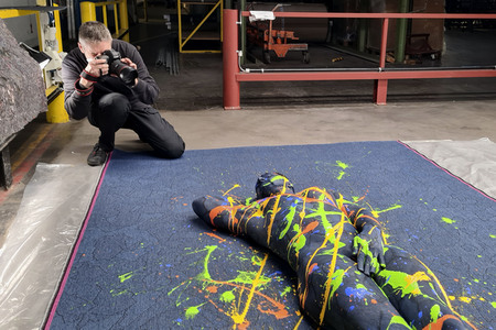 DIVERSE PEOPLE ART Kunstperformance Male