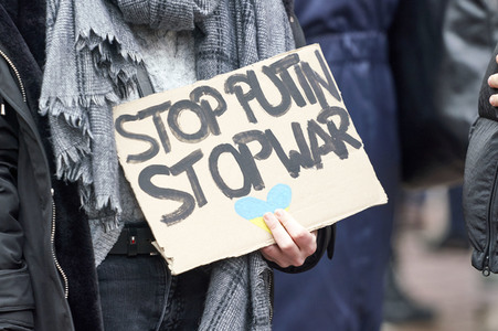 'Lichter für den Frieden' Friedensgebet und Kundgebung für die Ukraine in Hannover