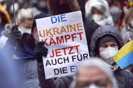'Lichter für den Frieden' Friedensgebet und Kundgebung für die Ukraine in Hannover
