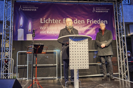 'Lichter für den Frieden' Friedensgebet und Kundgebung für die Ukraine in Hannover