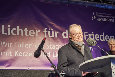 'Lichter für den Frieden' Friedensgebet und Kundgebung für die Ukraine in Hannover