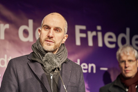 'Lichter für den Frieden' Friedensgebet und Kundgebung für die Ukraine in Hannover