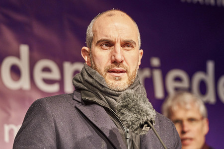 'Lichter für den Frieden' Friedensgebet und Kundgebung für die Ukraine in Hannover