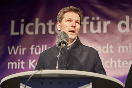 'Lichter für den Frieden' Friedensgebet und Kundgebung für die Ukraine in Hannover