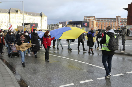 Demonstration gegen den Krieg in der Ukraine in Hamburg