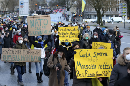 Demonstration gegen den Krieg in der Ukraine in Hamburg
