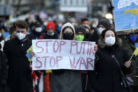 Demonstration gegen den Krieg in der Ukraine in Hamburg