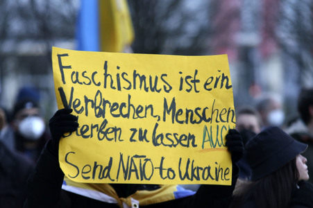 Demonstration gegen den Krieg in der Ukraine in Hamburg