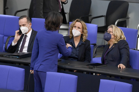 Sondersitzung des Deutschen Bundestages in Berlin