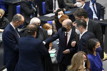 Sondersitzung des Deutschen Bundestages in Berlin