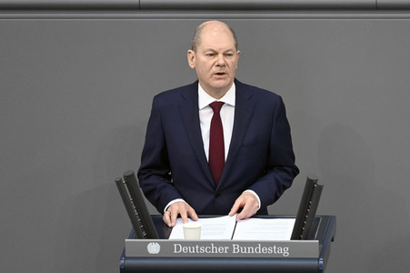 Sondersitzung des Deutschen Bundestages in Berlin