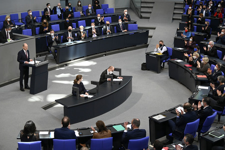 Sondersitzung des Deutschen Bundestages in Berlin